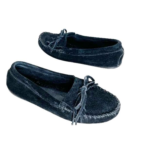 Minnetonka Moccasins Womens Size 7 Black Suede Leather Shoes Fringed Hard Sole - Picture 2 of 10